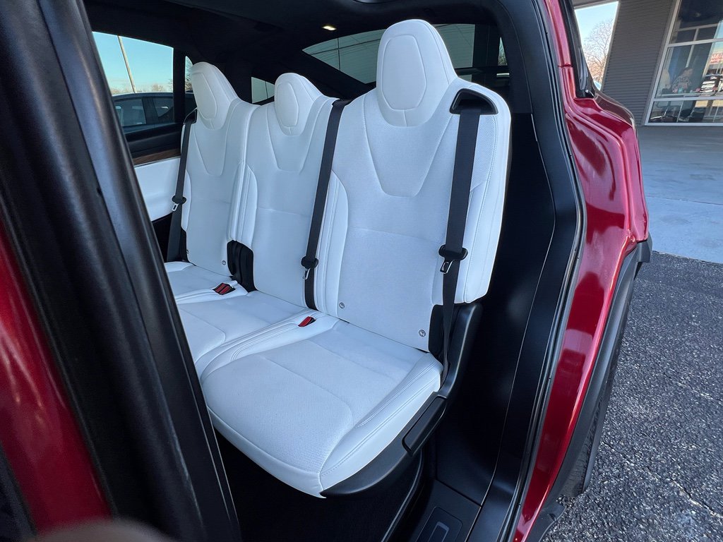 Used 2024 Tesla Model X image 14