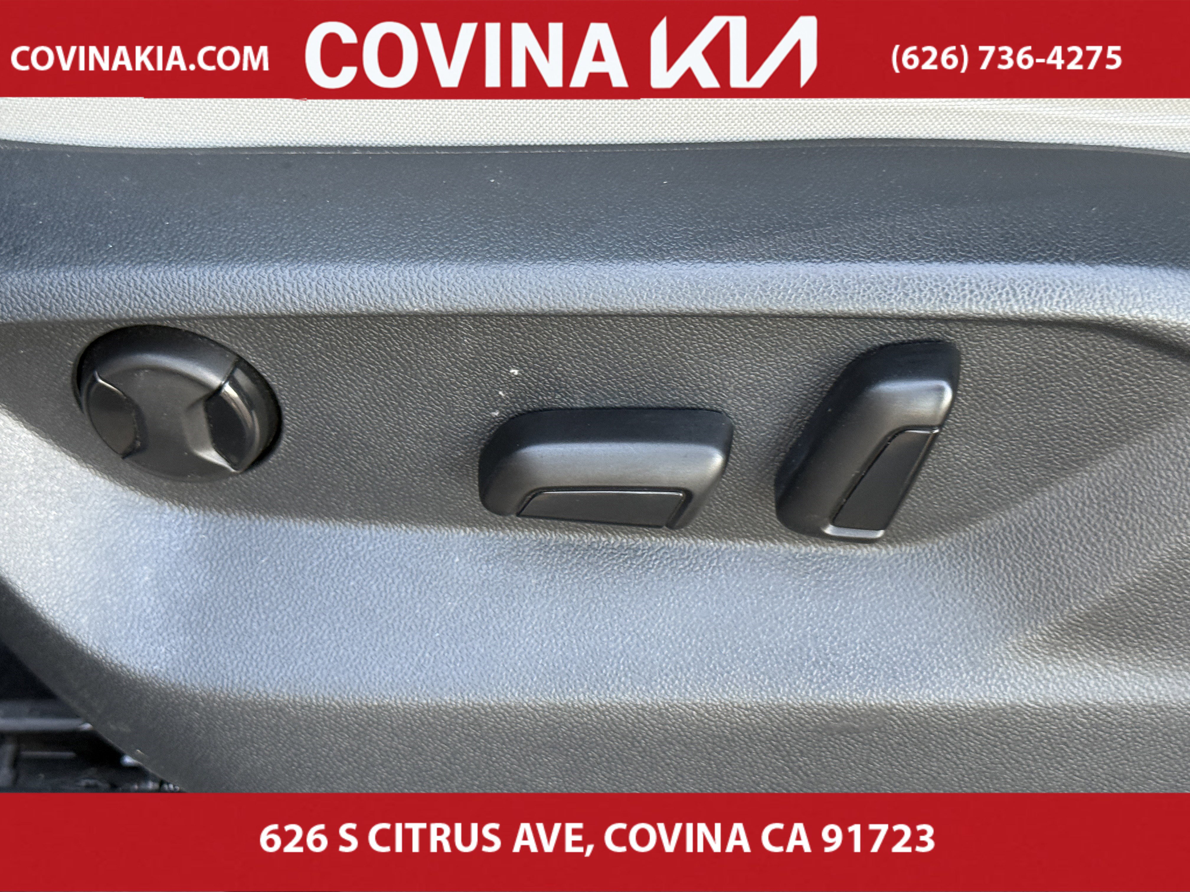 Used 2021 Volkswagen Tiguan SE w/ Panoramic Sunroof Package image 15