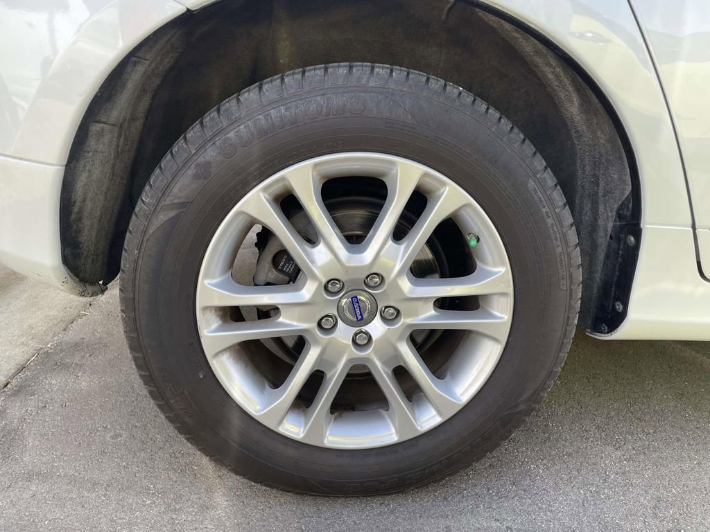 Used 2015 Volvo XC60 T5 Platinum w/ Climate Package image 5