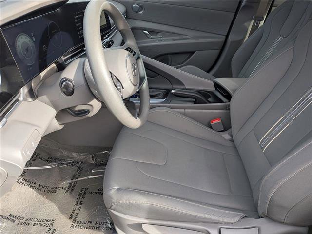 Used 2024 Hyundai Elantra SEL image 16
