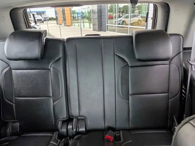 Used 2015 GMC Yukon Denali w/ Premium Package AWD/4WD image 19