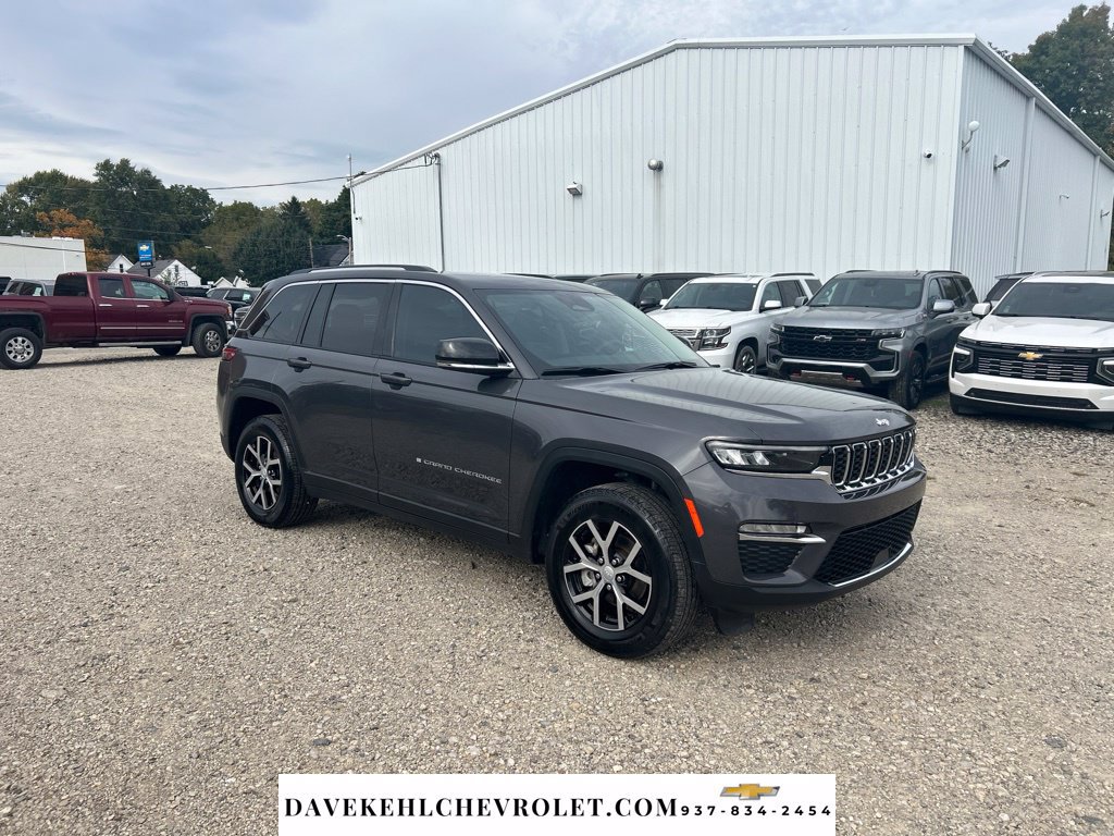 Used 2024 Jeep Grand Cherokee Limited w/ Trailer Tow Package AWD/4WD image 8