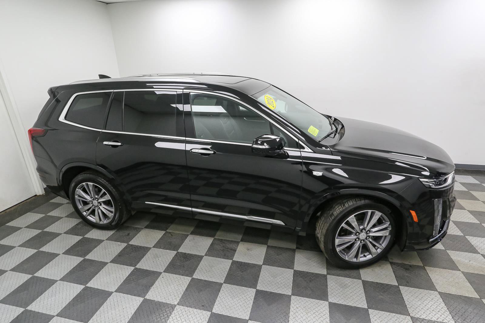 Used 2024 Cadillac XT6 Premium Luxury w/ Platinum Package image 5