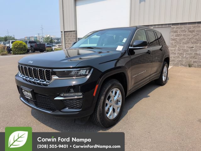 Used 2023 Jeep Grand Cherokee Limited AWD/4WD image 7