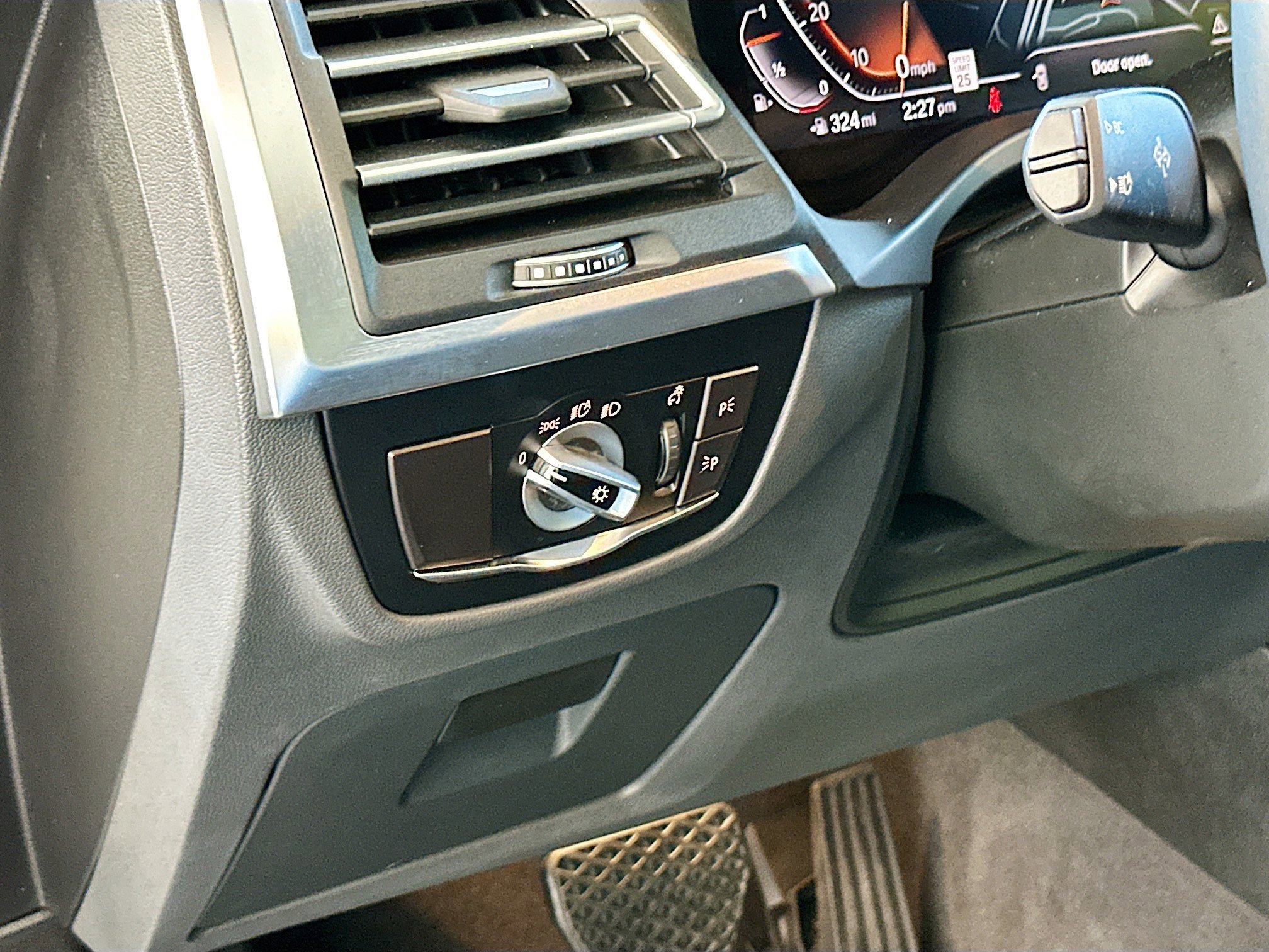 Certified 2024 BMW X3 sDrive30i w/ Convenience Package w/ZPA RWD image 10