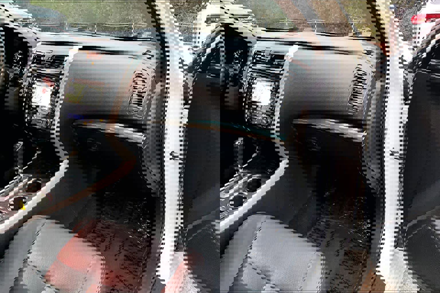 Used 2014 Nissan Altima 2.5 SL w/ Technology Package image 17