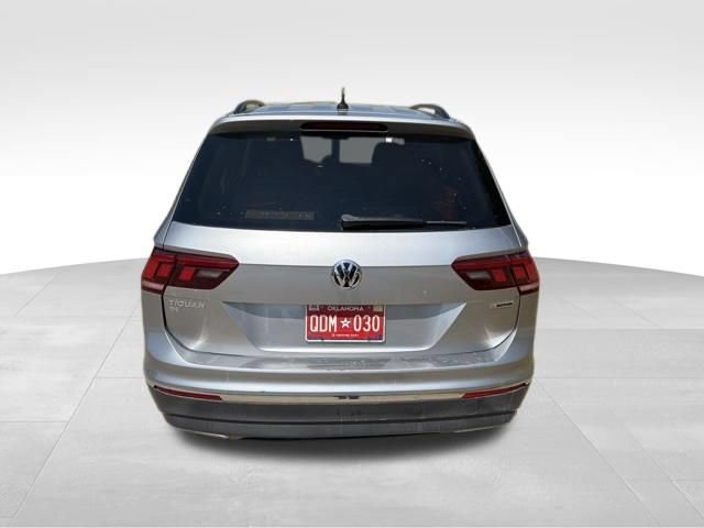 Used 2020 Volkswagen Tiguan SE w/ 3rd Row Seat Package AWD/4WD image 4