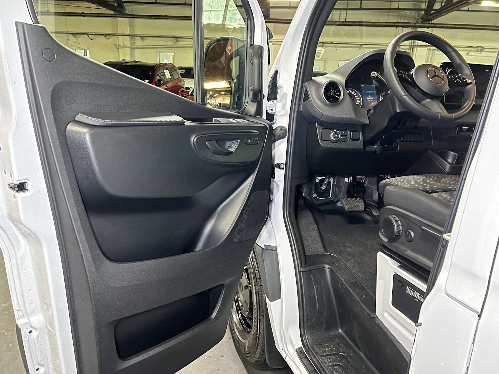 Used 2026 Mercedes-Benz Sprinter 2500 image 20