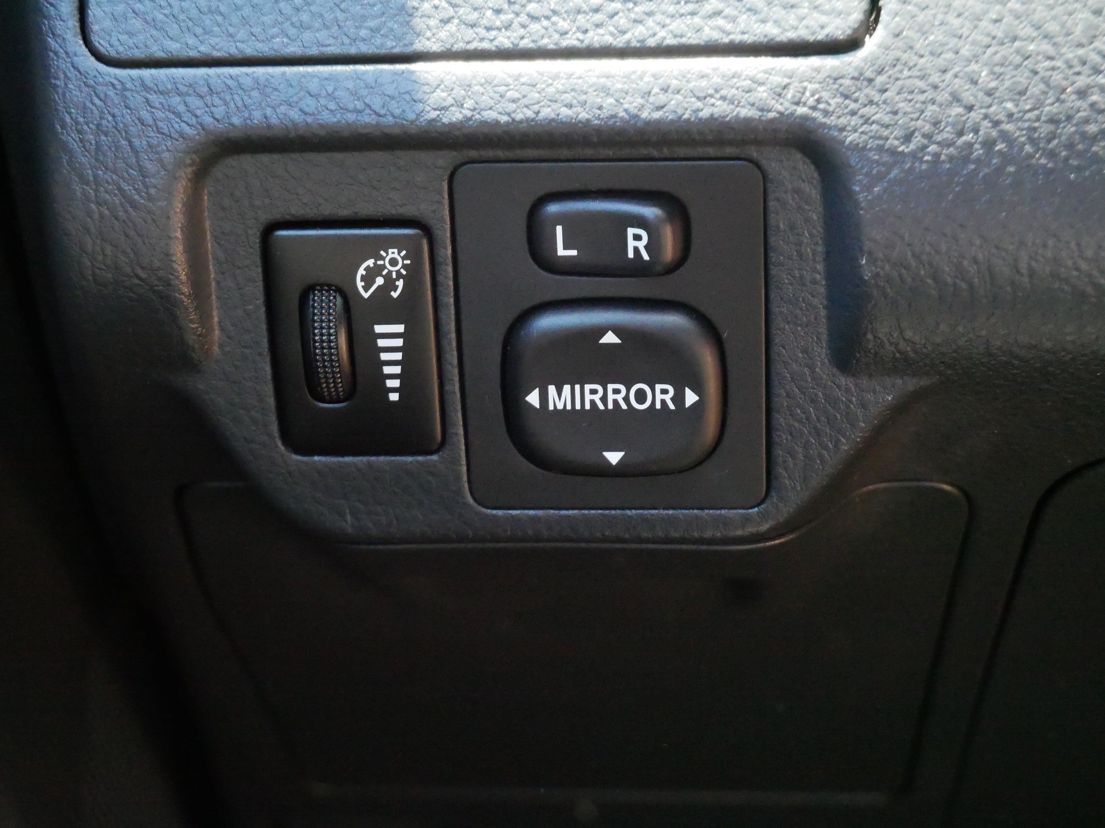 Used 2011 Toyota Yaris Sedan w/ PWR Pkg w/Steel Wheels FWD image 26