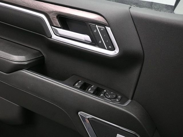 Used 2023 Chevrolet Silverado 1500 LTZ AWD/4WD image 24