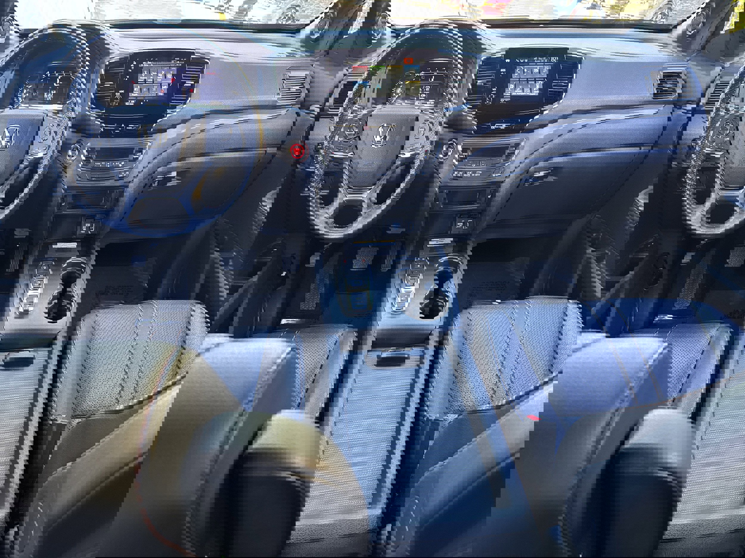 Used 2022 Honda Passport TrailSport image 17