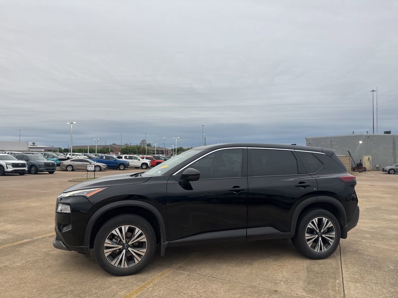 Certified 2022 Nissan Rogue SV image 10