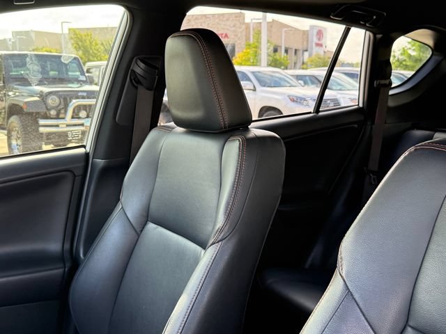 Used 2018 Toyota RAV4 SE w/ Power Extra Value Package FWD image 10