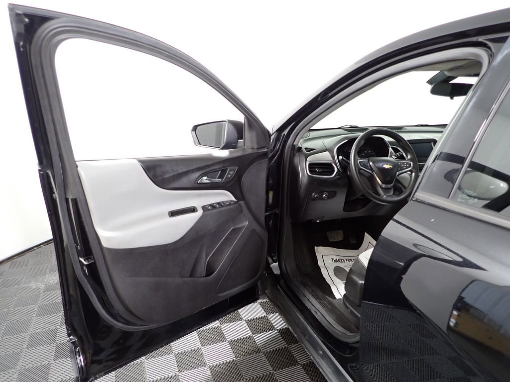 Used 2018 Chevrolet Equinox LS FWD image 19