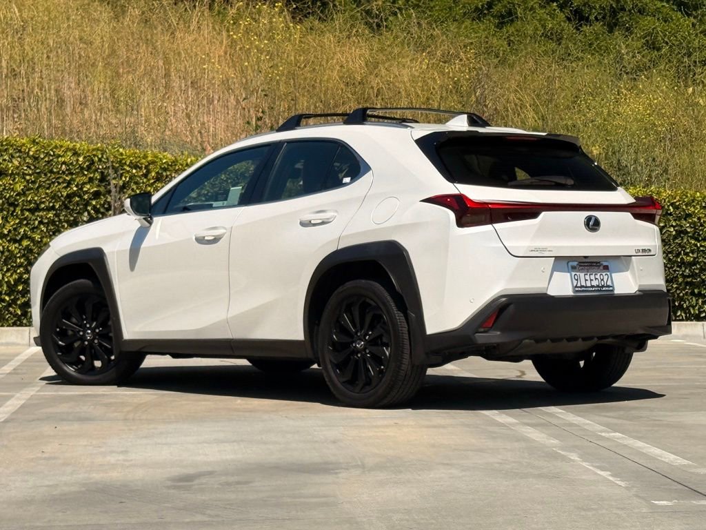 Certified 2024 Lexus UX 250h FWD image 3