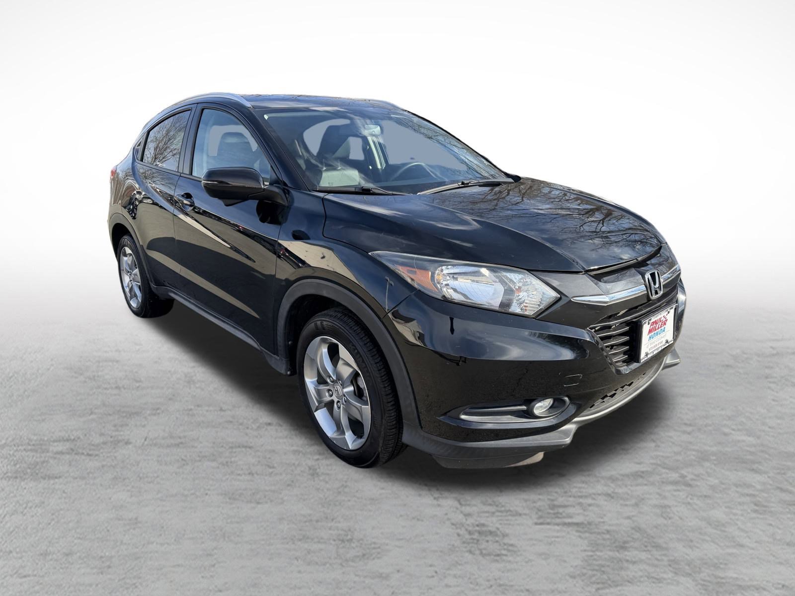 Used 2017 Honda HR-V EX-L image 3