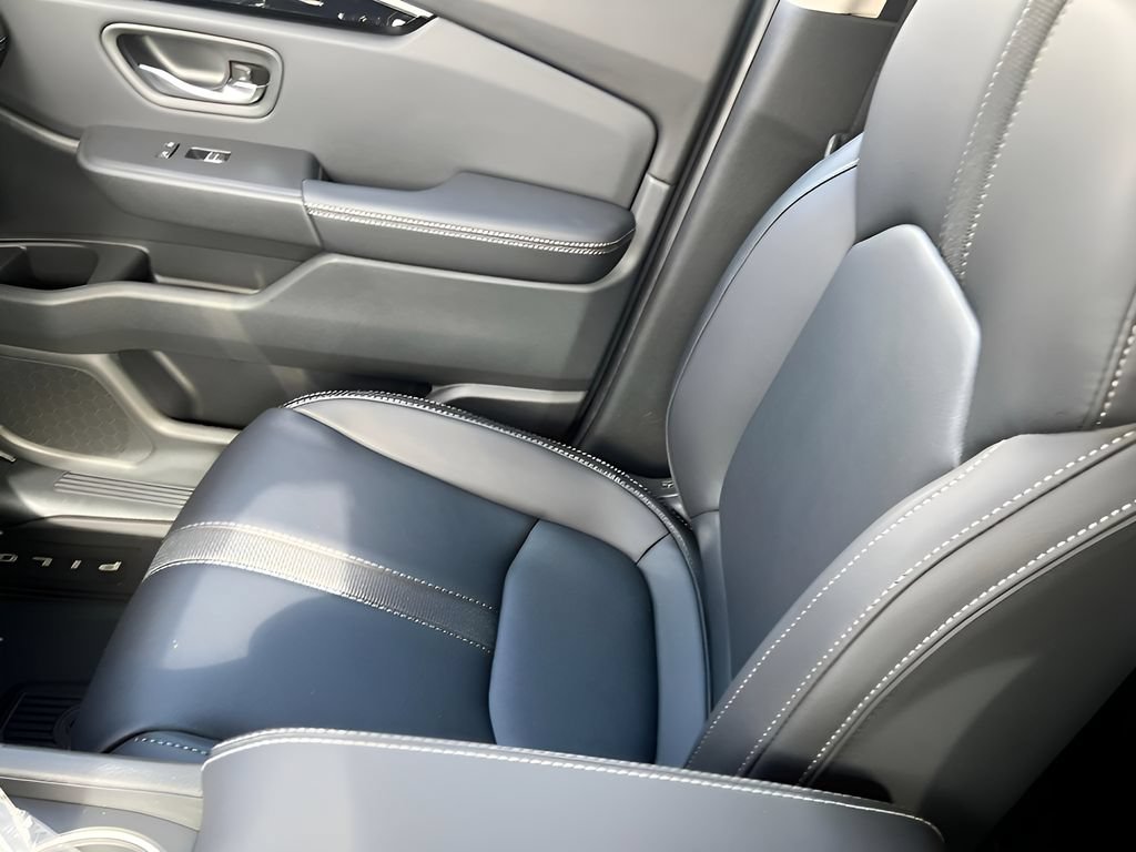 Used 2025 Honda Pilot EX-L image 23