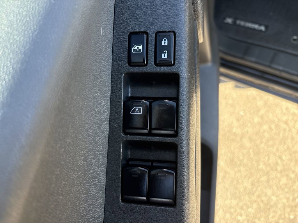 Used 2015 Nissan Xterra S w/ Value Package image 10