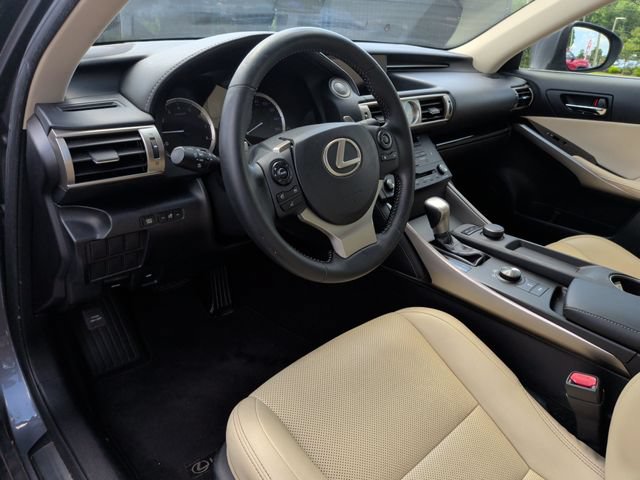 Used 2015 Lexus IS 250 RWD image 16