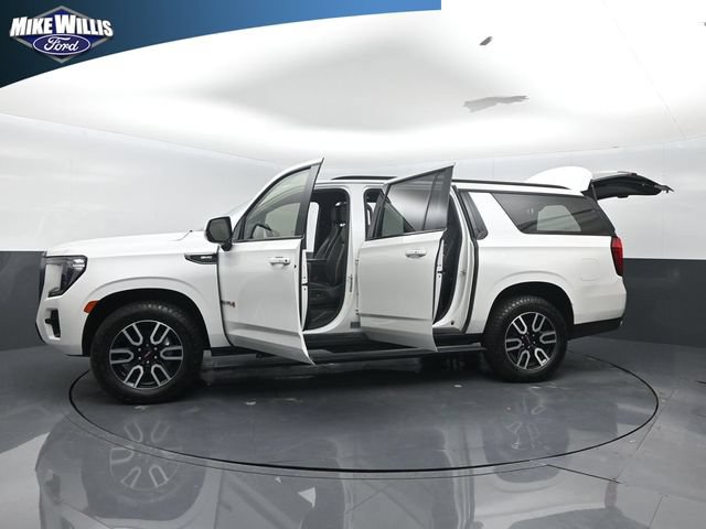 Used 2022 GMC Yukon XL AT4 AWD/4WD image 28