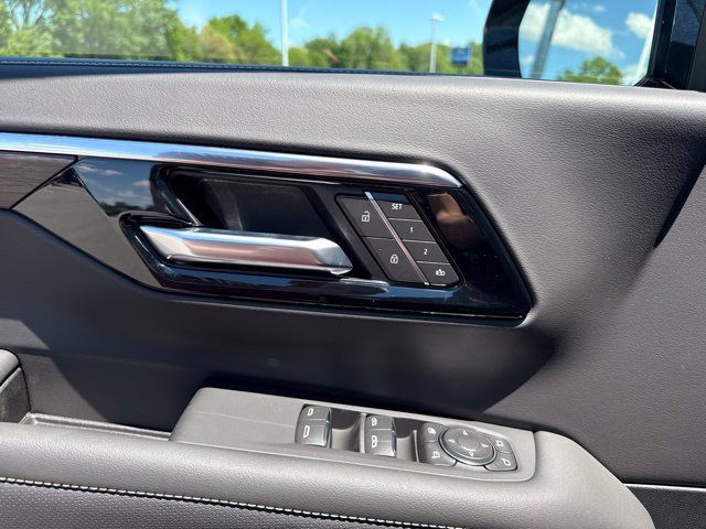 New 2026 Chevrolet Tahoe Premier w/ Sun And Tow Package AWD/4WD image 15