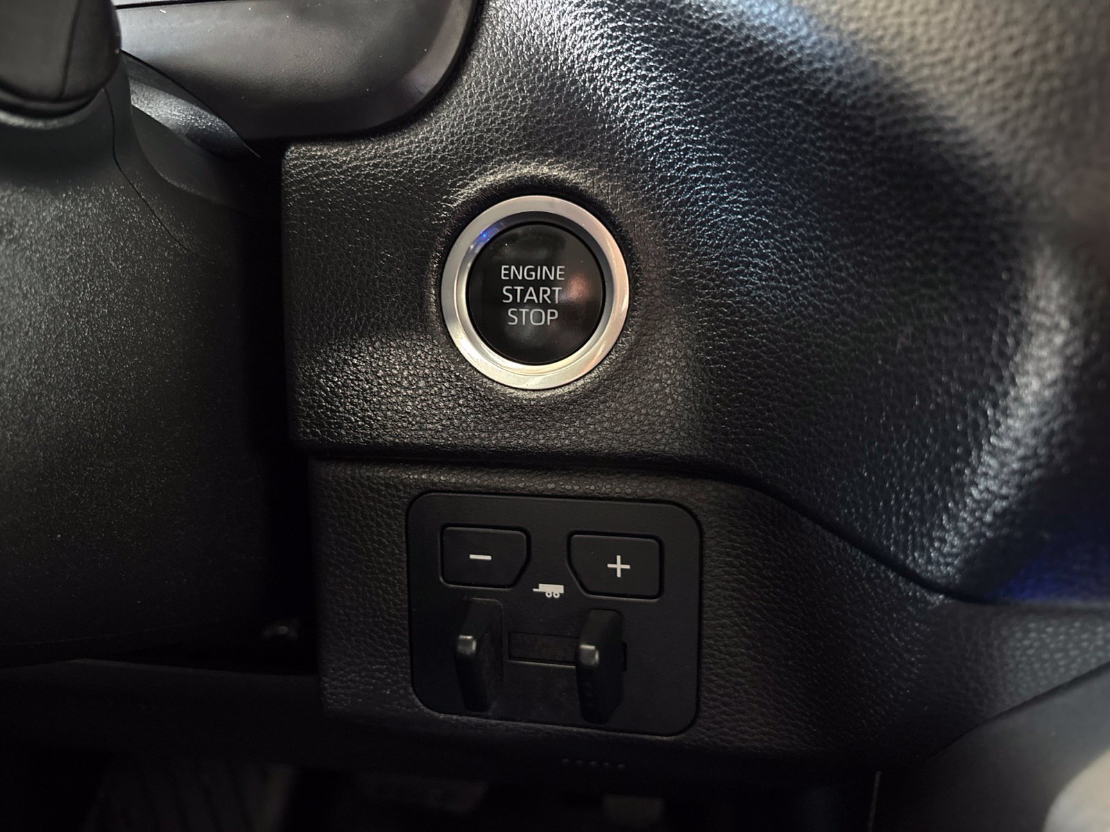 Used 2024 Toyota Tundra SR5 AWD/4WD image 24