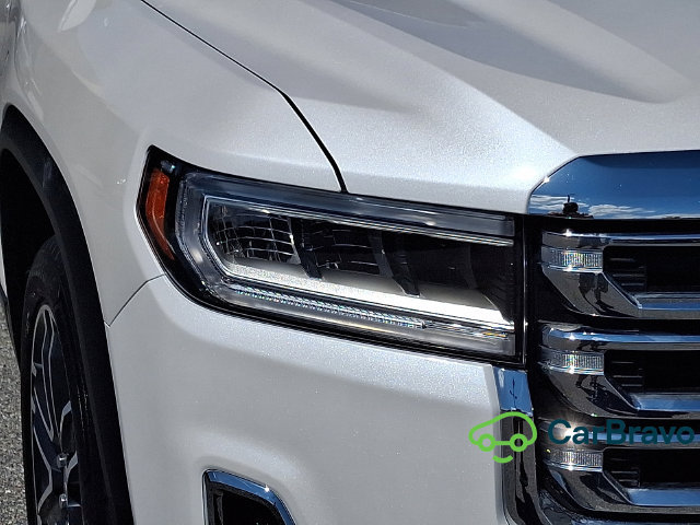 Certified 2023 GMC Acadia SLT w/ Technology Package FWD image 9