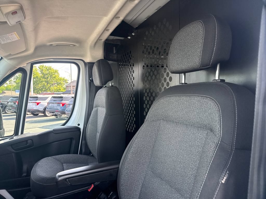 Used 2025 RAM ProMaster 2500 w/ U-Haul Equipment Group FWD image 28