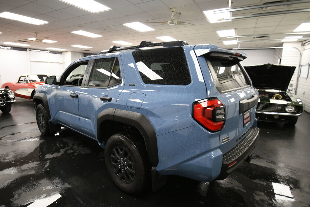 Used 2025 Toyota 4Runner SR5 image 5