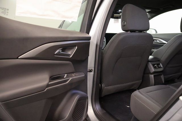 New 2026 Chevrolet Equinox EV LT image 24