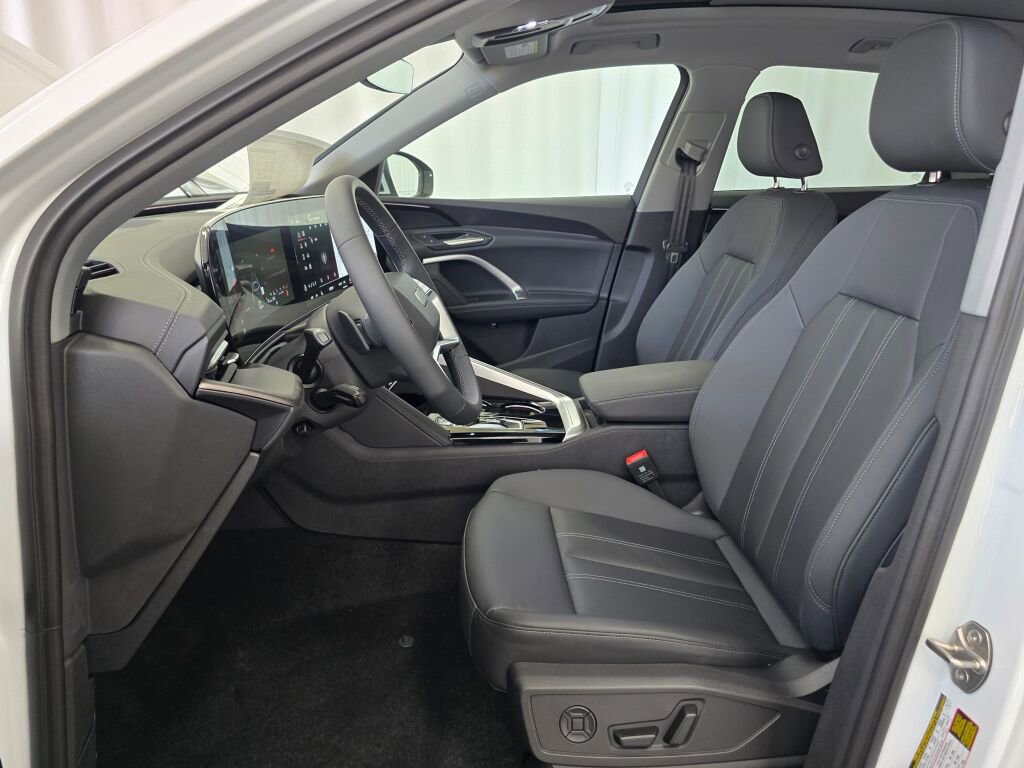 New 2025 Audi Q5 Premium image 13