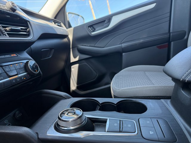 Used 2022 Ford Escape SE w/ SE Sport Appearance Package AWD/4WD image 22