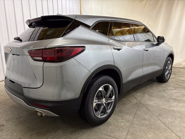 Used 2025 Chevrolet Blazer LT FWD image 5
