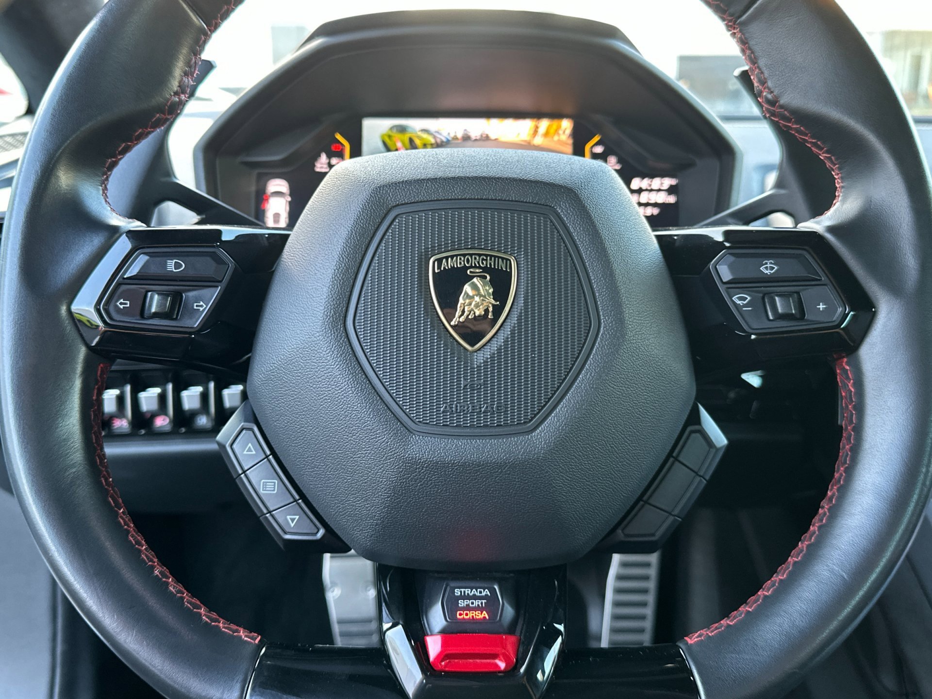 Used 2020 Lamborghini Huracan EVO image 27