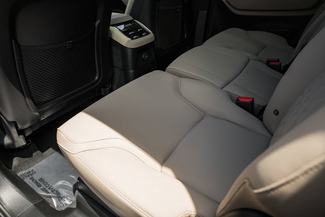 New 2026 Volvo XC90 T8 Plus w/ Protection Package Premier AWD/4WD image 34
