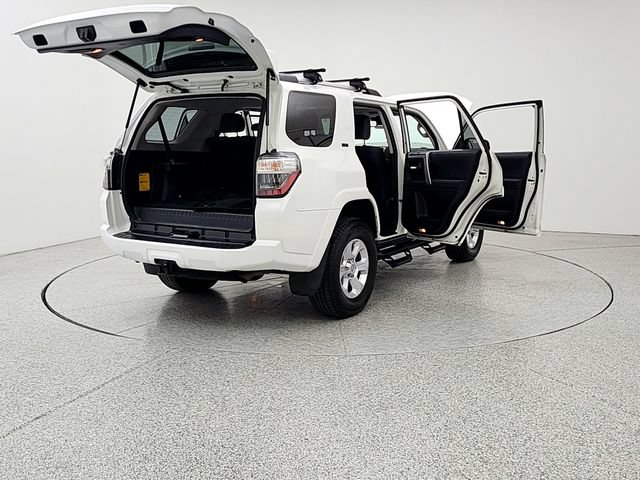 Used 2021 Toyota 4Runner SR5 Premium w/ Moonroof Package AWD/4WD image 11
