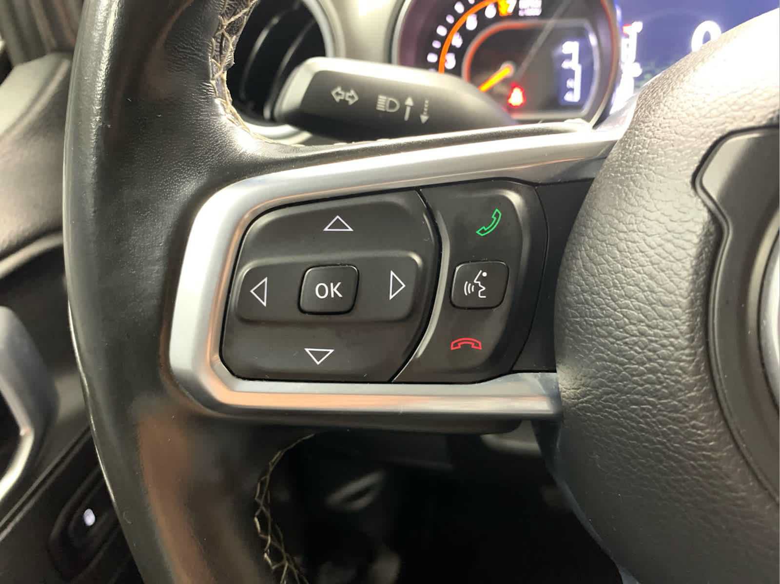 Used 2020 Jeep Gladiator Overland AWD/4WD image 24