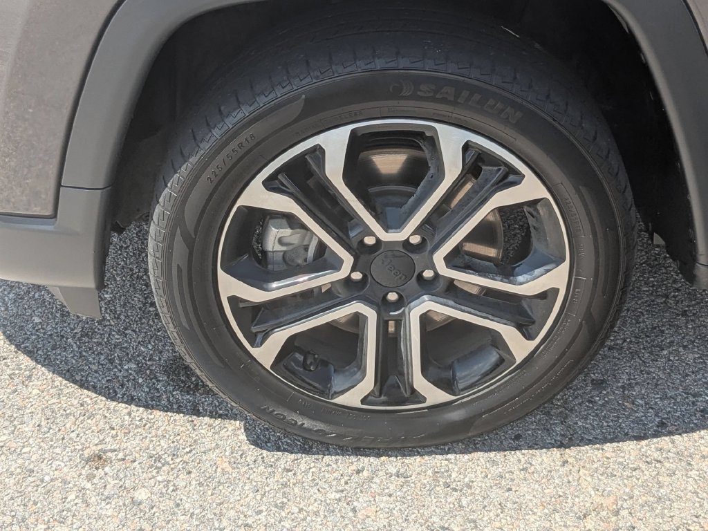 Certified 2023 Jeep Compass Limited AWD/4WD image 9