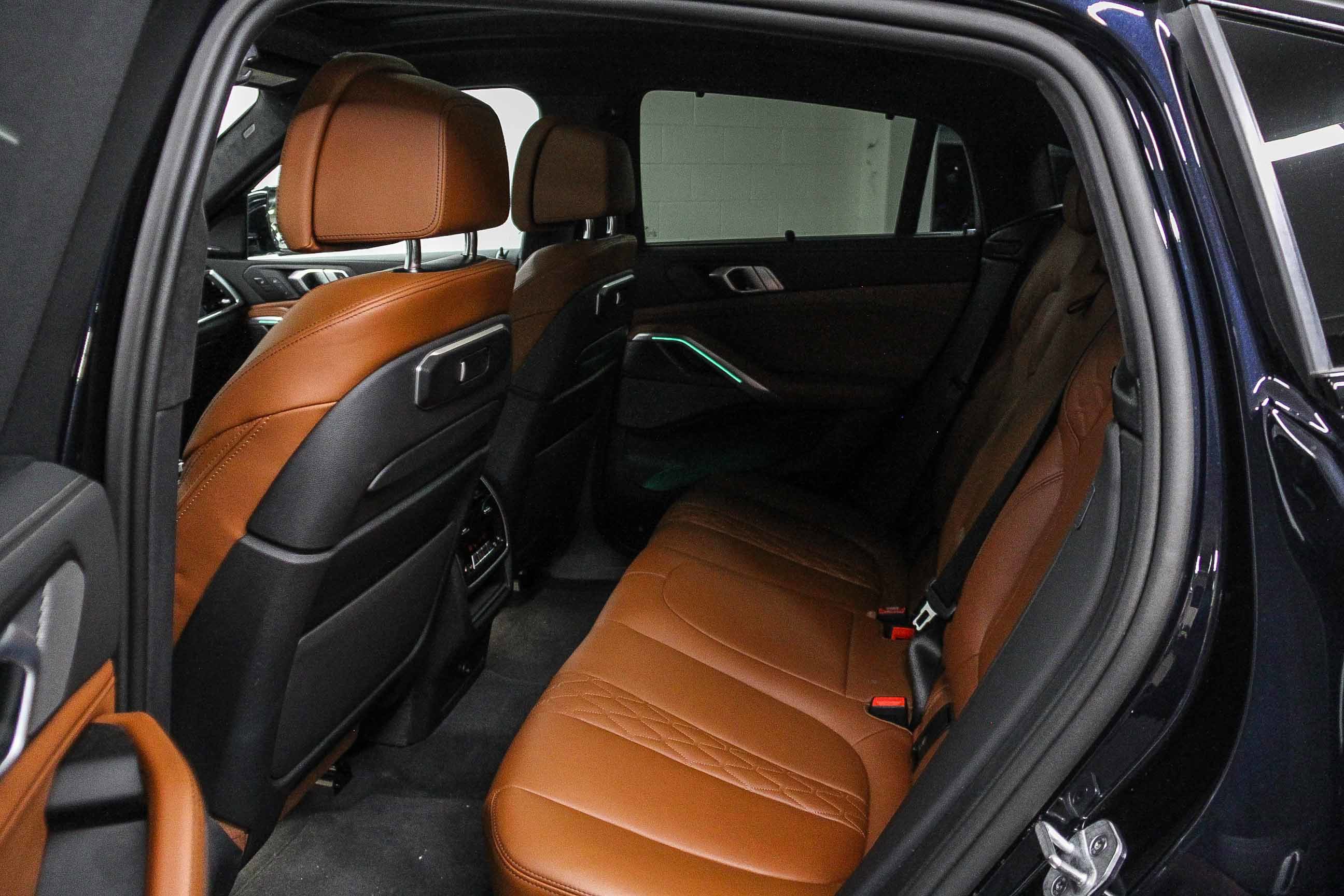 Used 2024 BMW X6 xDrive40i w/ Executive Package image 17