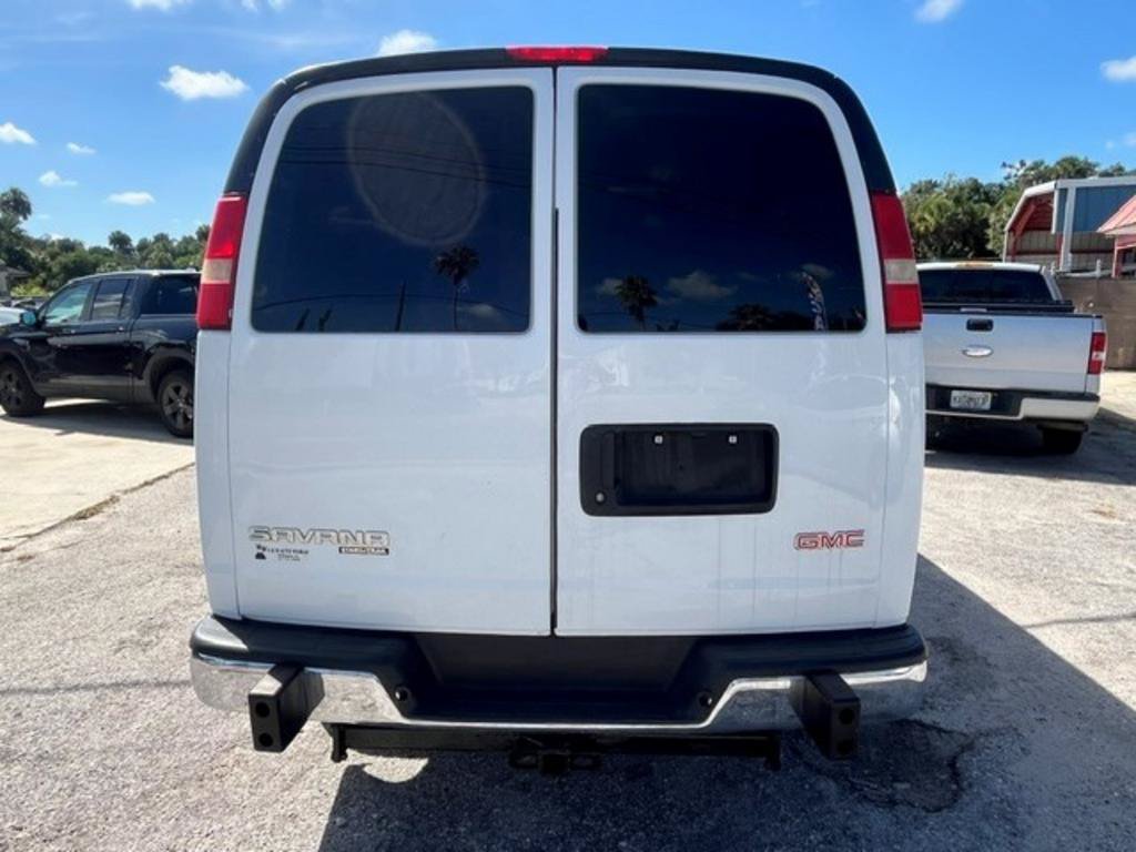 Used 2015 GMC Savana 2500 RWD image 5