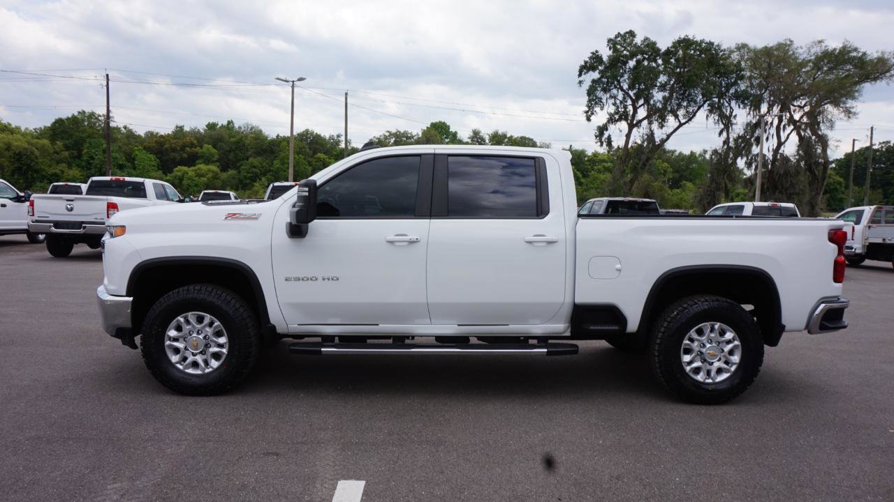 Used 2022 Chevrolet Silverado 2500 LT w/ Convenience Package AWD/4WD image 3