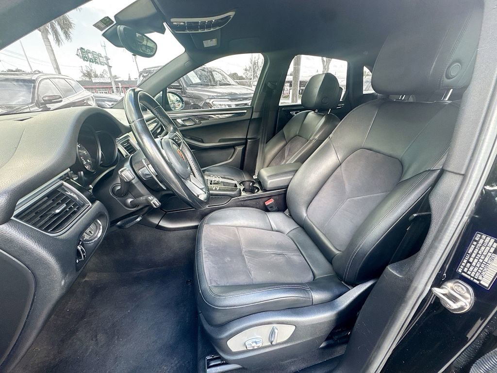 Used 2018 Porsche Macan AWD/4WD image 20