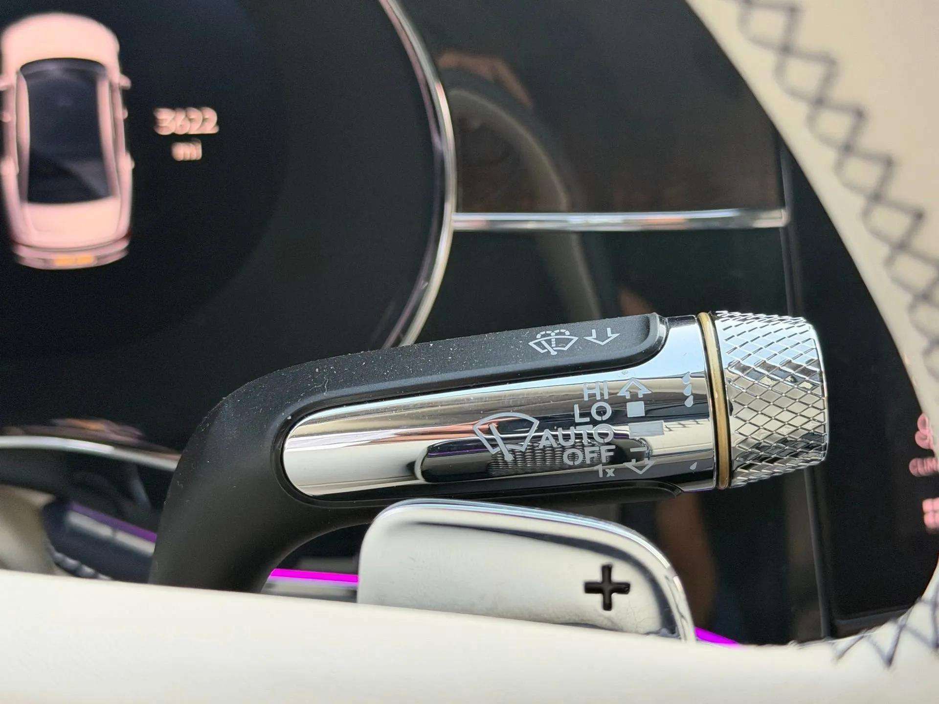 Used 2024 Bentley Flying Spur V8 image 51