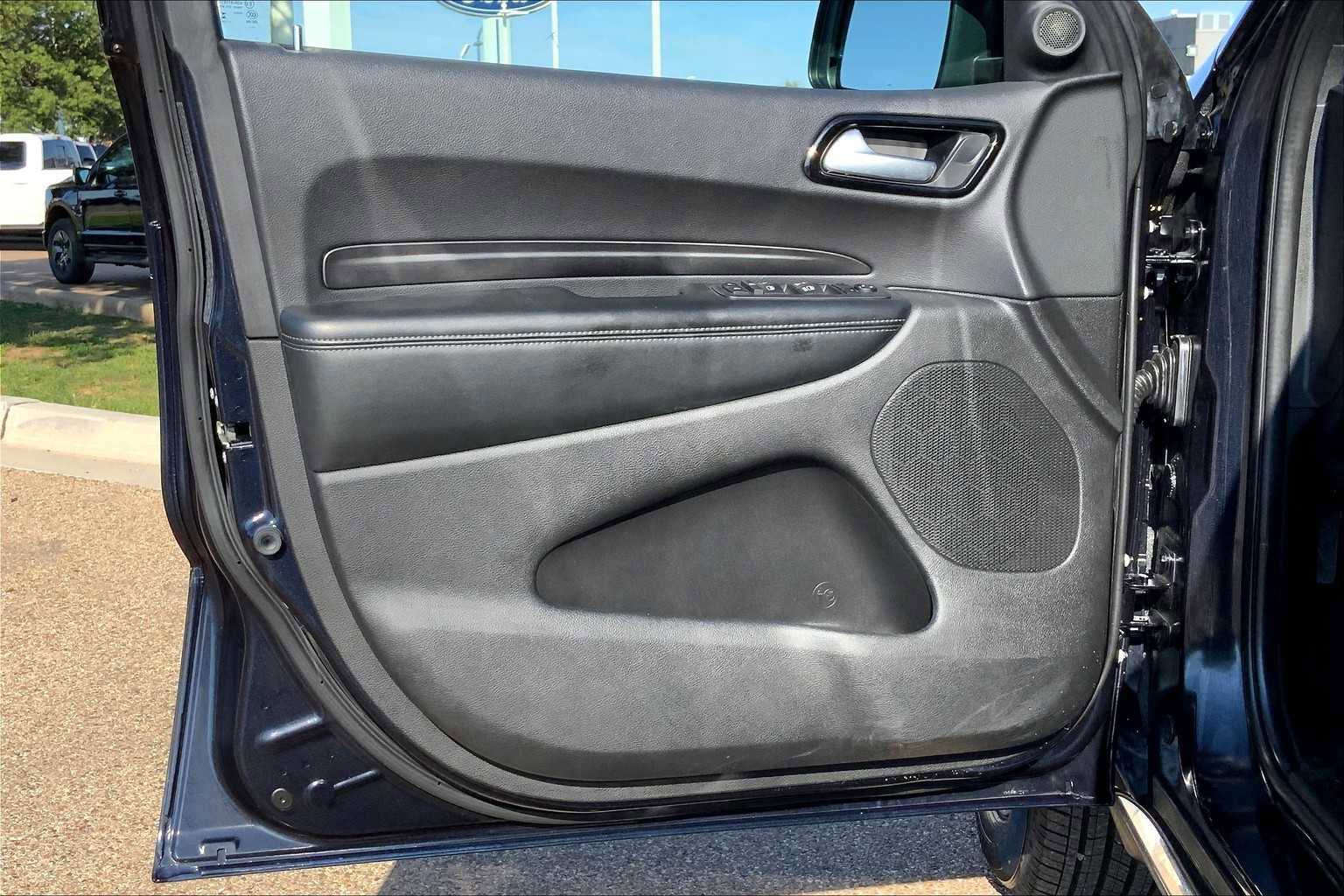 Used 2024 Dodge Durango SXT w/ 3rd Row Seating Group image 40