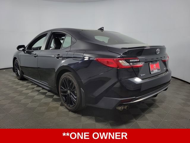 Used 2025 Toyota Camry SE image 6