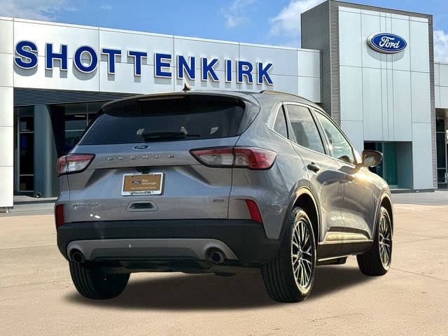 Certified 2022 Ford Escape Titanium image 8