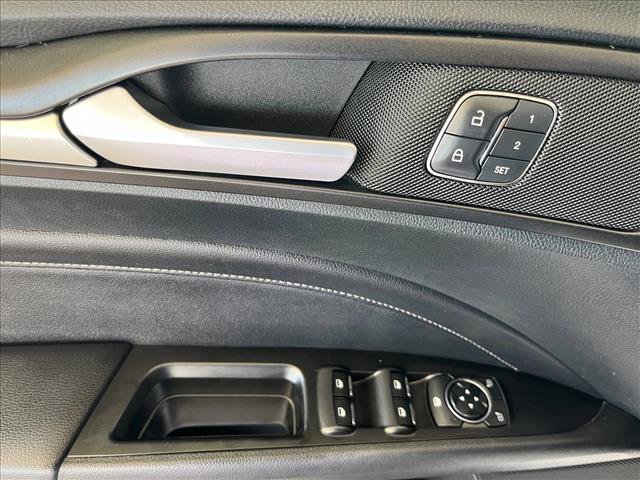 Used 2019 Ford Fusion Titanium image 16