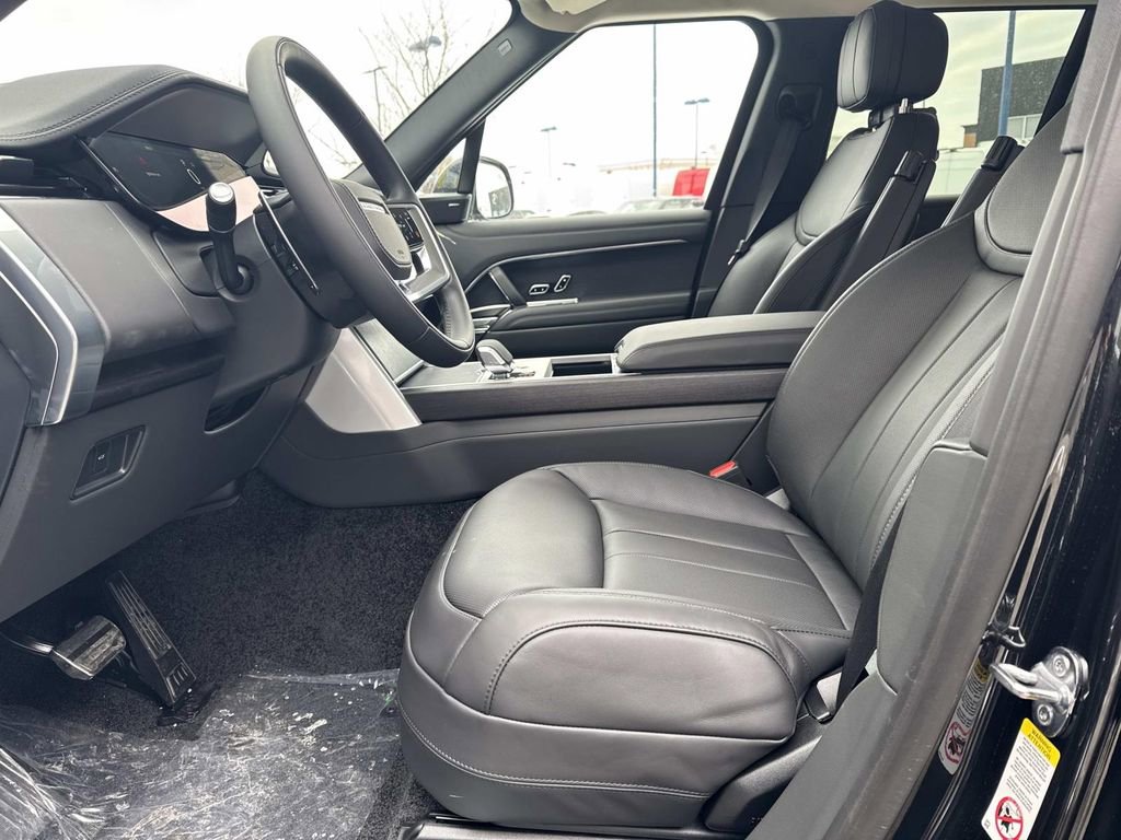 New 2026 Land Rover Range Rover SE image 16