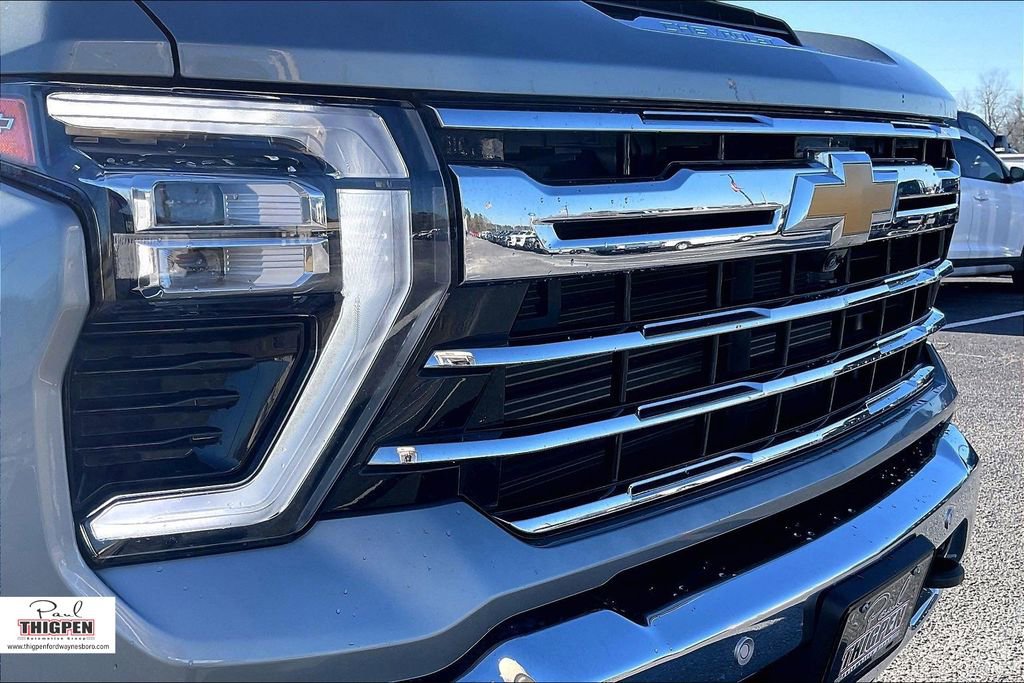Used 2024 Chevrolet Silverado 2500 LTZ w/ LTZ Convenience Package image 28