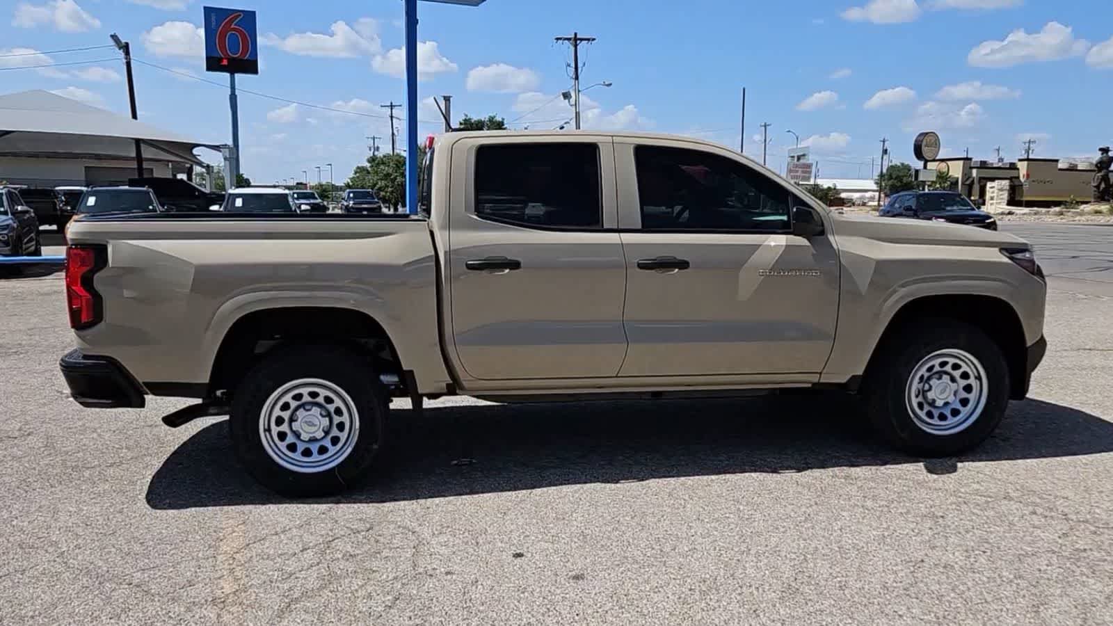 Used 2024 Chevrolet Colorado W/T w/ WT Convenience Package II RWD image 8
